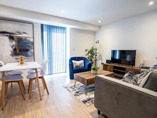 One Bed Apartment with Patio and Sofa bed Coates House