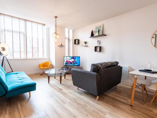 Large One Bed Apartment City Suites - Sleeps 2