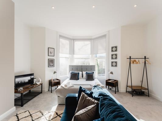 Studio Prescott Court