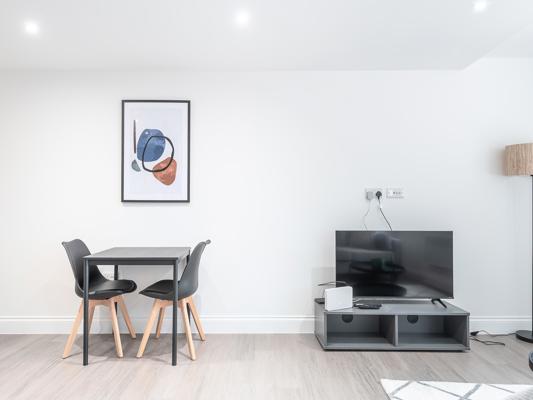 One Bedroom - George House