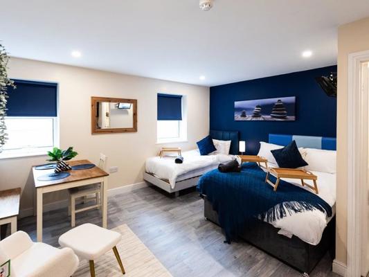 Double & Single Ground Floor Room The Wellington