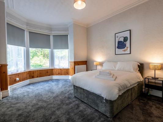 One Large Double Bed St Andrews