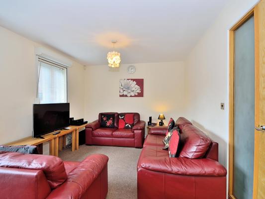 Three Bed House Bakers Court