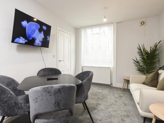 3 Bed Apt Boughton House