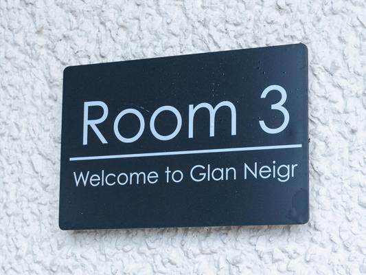 Double Studio, Sofa Bed, Parking and Partial Sea View Glan Neigr