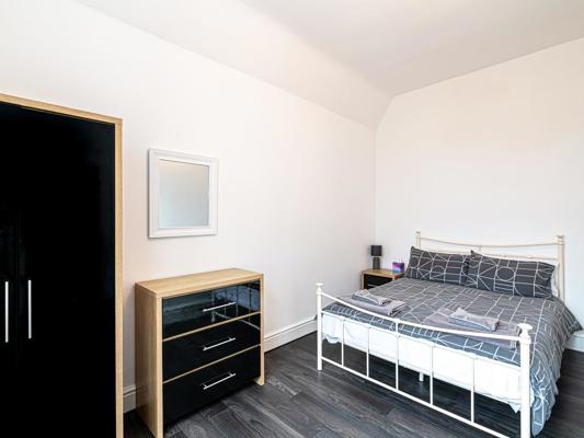 Two Bed Apartment Colwyn Bay