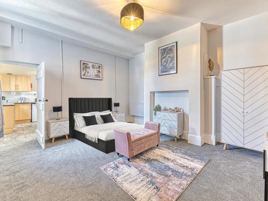 Studio With Garden Chester Heights