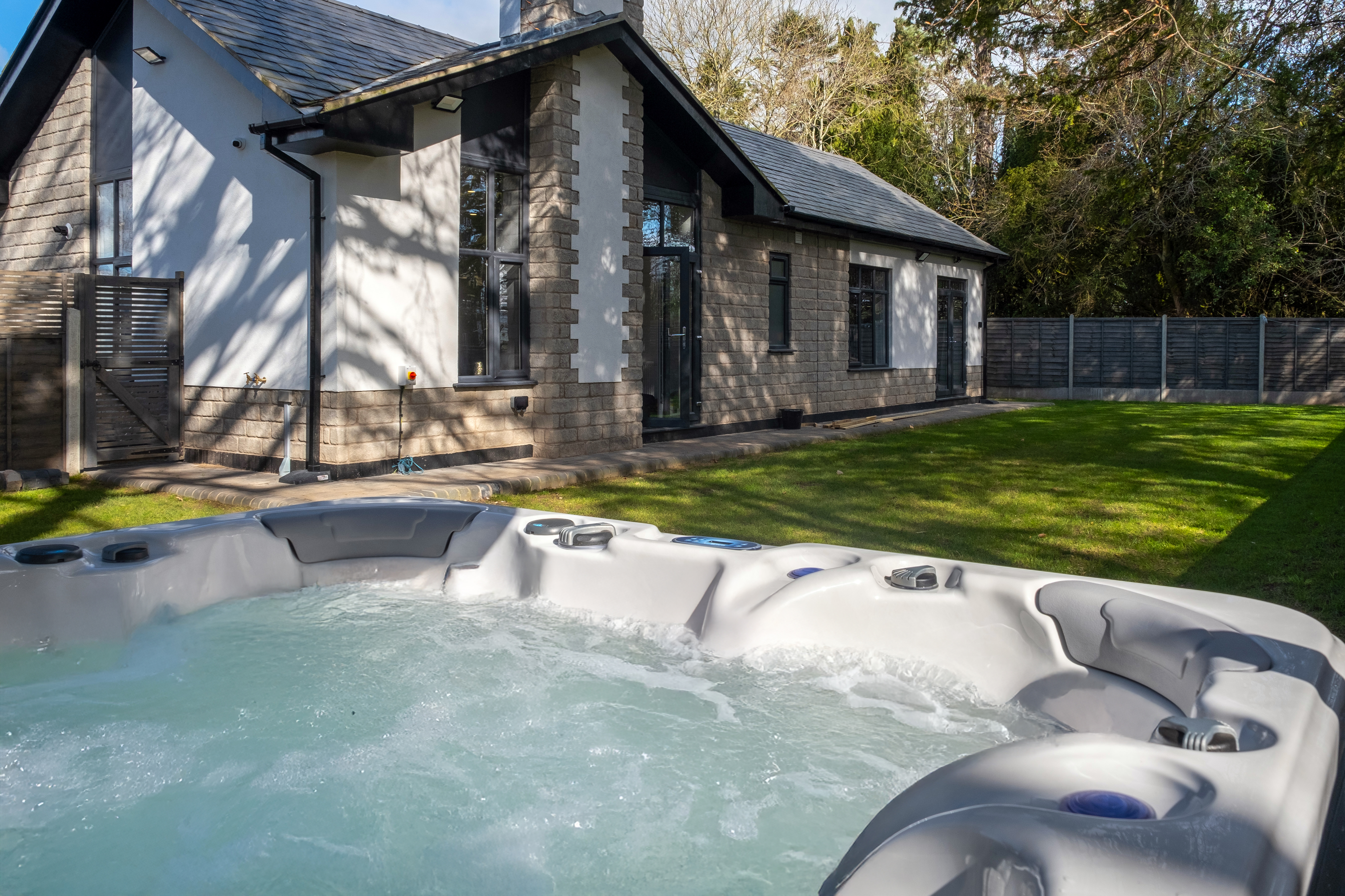 Laurel Mount Hot tub with water.jpg